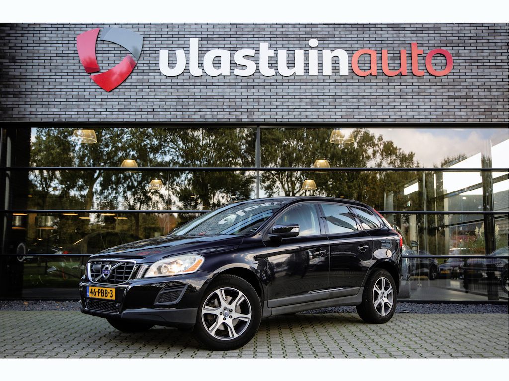 Volvo XC60 2.0 D3 Kinetic , Adap. Cruise, Trekhaak, Lane assist,