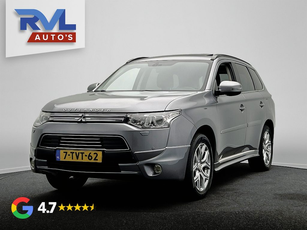 Mitsubishi Outlander 2.0 PHEV Instyle | Origineel NL | Panoramadak | Trekhaak | Camera | Stoelverwarming | Elek. Kofferklep |