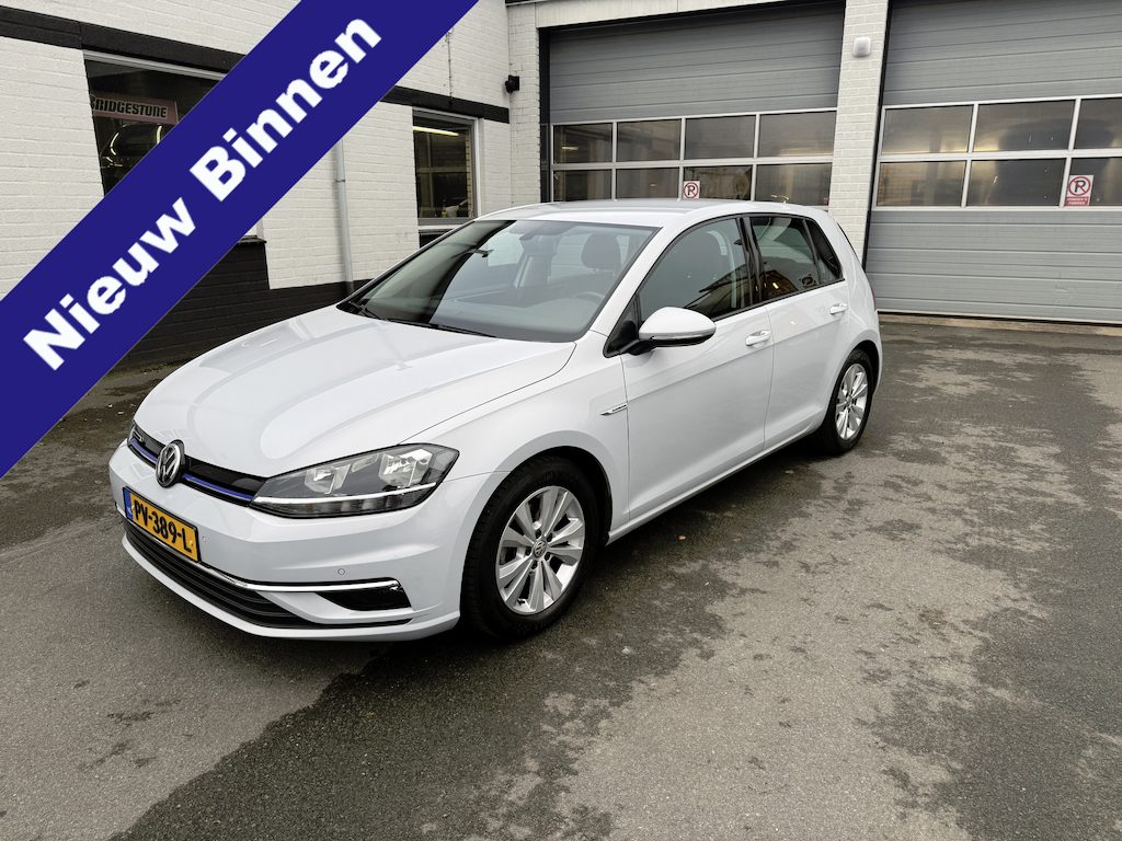 Volkswagen Golf 1.5 TSI Comfortline Automatische airco, licht metalen velgen, navigatie, cruise controle, automaat, parkeersensoren, enz,