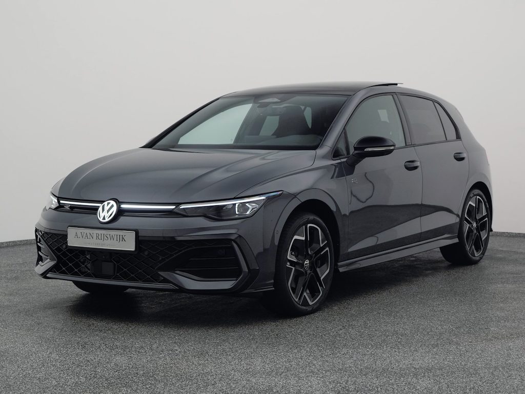 Volkswagen Golf 1.5 eTSI R-Line NEW | PANO | CAMERA | ADAPTIVE | STOEL- EN STUURVERW.
