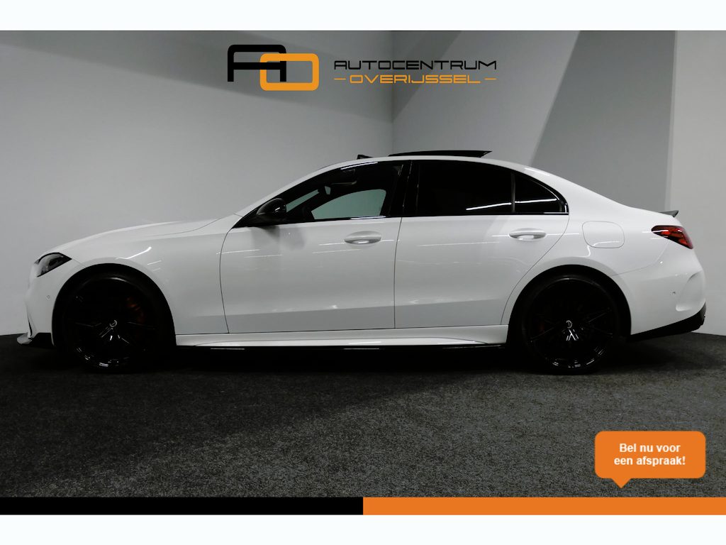 Mercedes-Benz C-klasse 300 e AMG Line / C63S AMG Diffuser / Brabus look Grille / Maxton Design Bodykit V.2 / Panoramadak / Massage stoelen / Elektr. verstelbare voorstoelen + memory / Digital Light / Rondomzichtcamera / Ambienteverlichting Plus / Apple Carplay - Android Auto / Stoelverwarming / Achteruitrijcamera / 20'' LMV / Night pakket