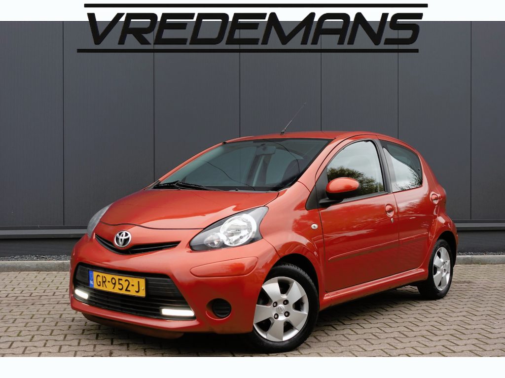 Toyota Aygo 1.0 VVT-i Dynamic Orange AUTOMAAT/AIRCO