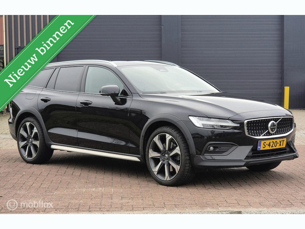 Volvo V60 Cross Country 2.0 B5 AWD Ultimate Polestar|Pano|360°