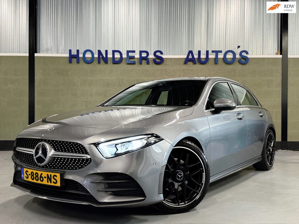 Mercedes-Benz A-klasse 200 Advantage AMG LINE | CARPLAY | TREKHAAK | CAMERA | STOELVERW | LED | NAVI | CRUISE | PDC | ALCANTA |BTW