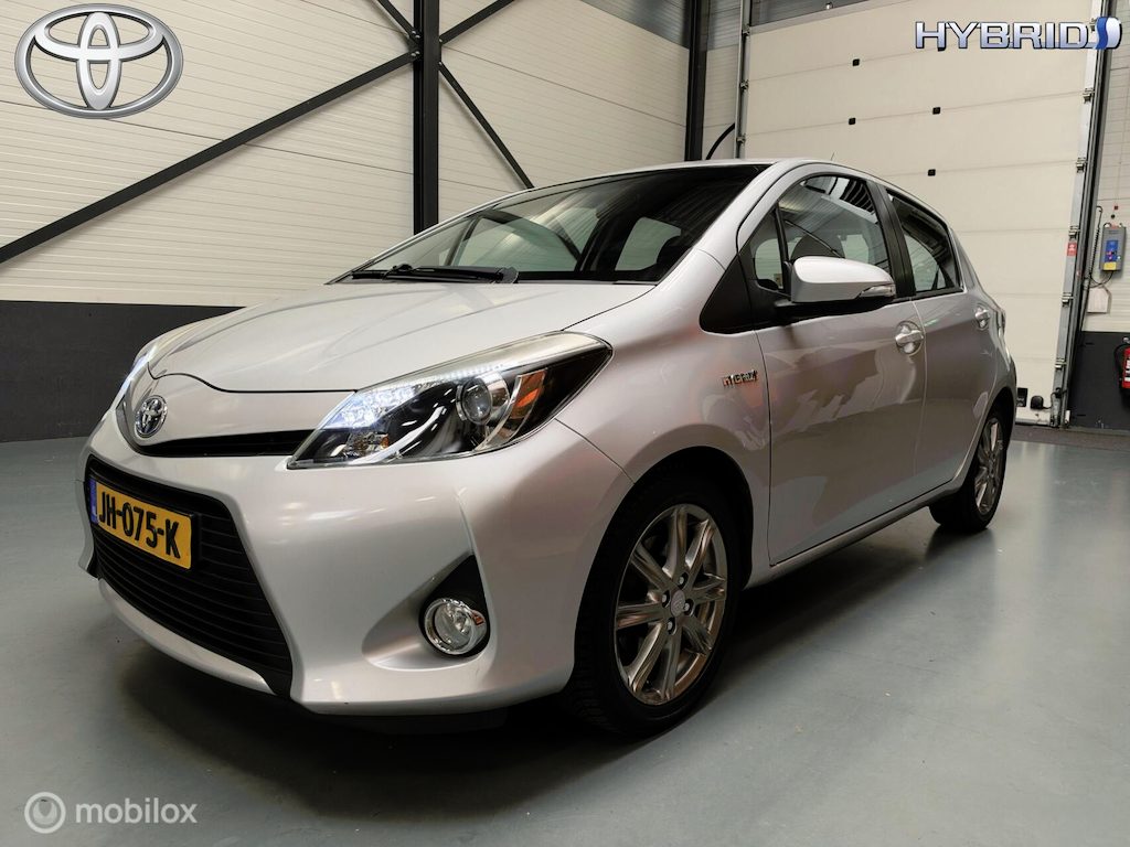 Toyota Yaris 1.5 Full Hybrid Dynamic Navi|Keyless|LM-velgen