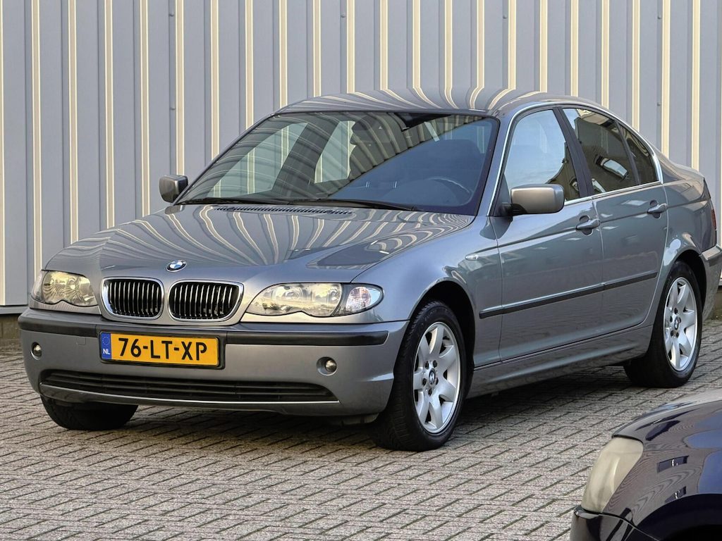 BMW 3-Serie 320i Executive 223000km inruil mogelijk