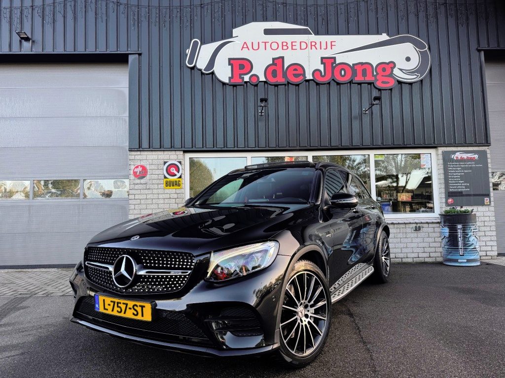 Mercedes-Benz GLC AMG 43 4MATIC Panoramadak Trekhaak Luchtvering Camera V6 368pk Gedocumenteerd onderhouden