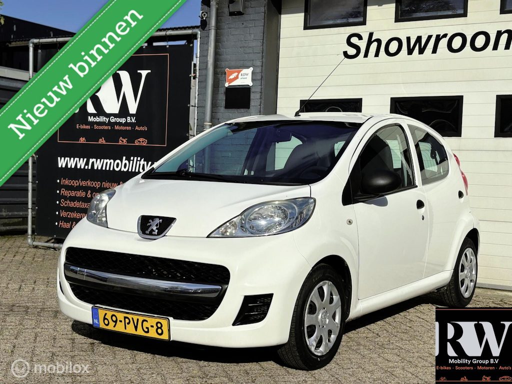 Peugeot 107 1.0-12V XR. *TREKHAAK*NAP*A/C*5 DEURS*NIEUWE APK