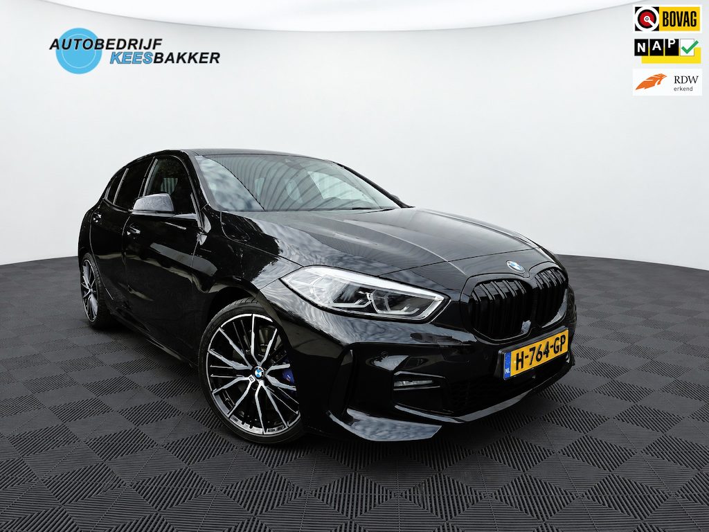 BMW 1-Serie 118i High Executive / M-Sport / Schaalstoelen / Carplay / stuurverw.