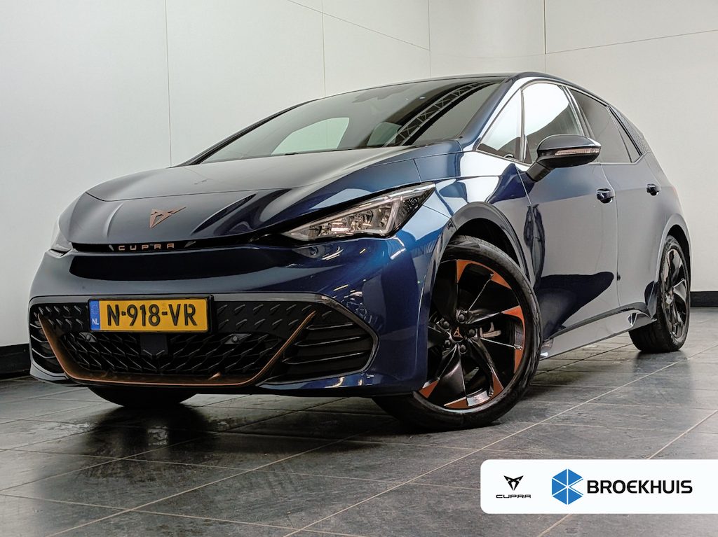 CUPRA Born Performance One 62 kWh l Elektr. Stoel l Stoelverwarming l Camera l Park Assist l Elekt. SPiegels inklapb. l Keyless l Adapt. Cr Control l