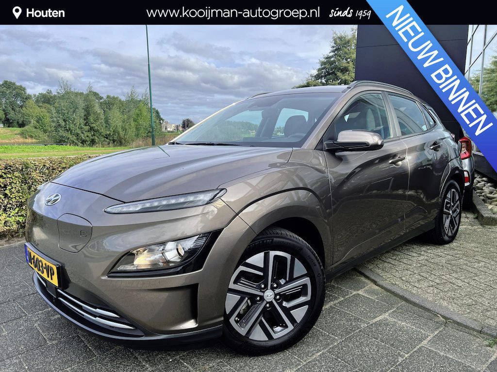 Hyundai Kona Electric EV Comfort 64 kWh Lage kilometerstand, 3-fase, Camera, Navi, Apple Carplay/ Android Auto, NL-Auto, Zeer nette auto!