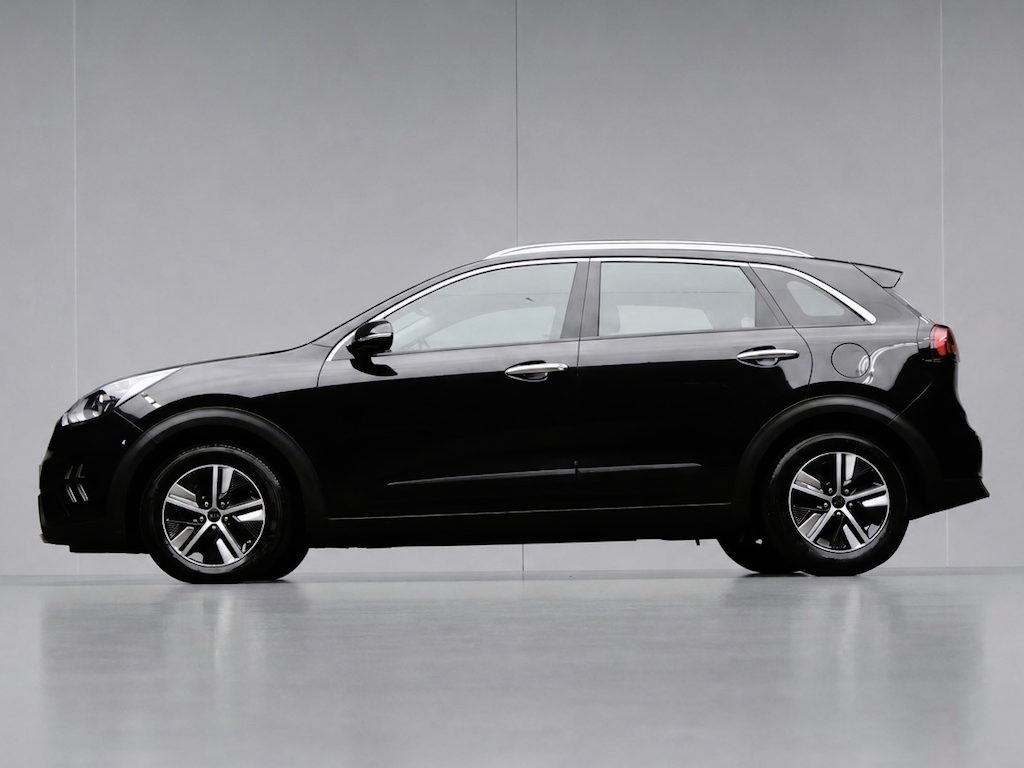Kia Niro Hybrid 1.6 GDi DynamicLine Sport (APPLE CARPLAY,NAVI,CAMERA,ADAPTIVE CRUISE,CLIMATE,LED,SPORTSTOELEN,LM VELGEN)