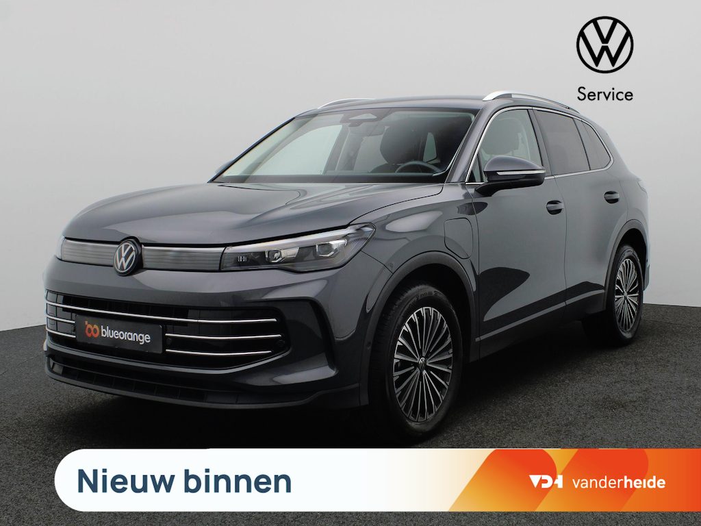 Volkswagen Tiguan 1.5 eHybrid Elegance 204PK DSG Trekhaak, Achteruitrijcamera, Navi via Apple Carplay/Android Auto, 18" LM Velgen, Keyless, Ergo Comfort Stoel, Stoel-Stuurverwarming, Elektr. Achterklep