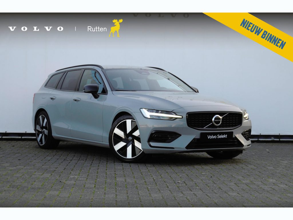 Volvo V60 B3 177PK Automaat Essential Edition / Adaptieve cruise control / Stoel en stuurwielverwarming / Trekhaak / Google systeem / achterbank verwarmd / 19” velgen
