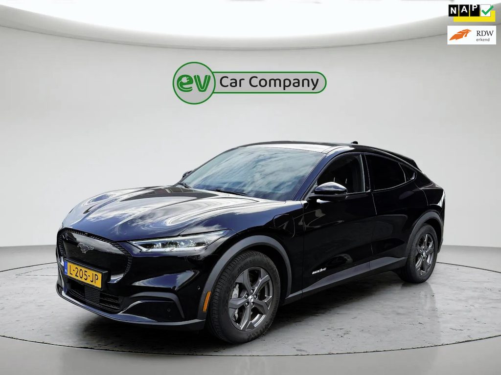 Ford Mustang Mach-E RWD 75 kWh | SOH 93% | 360 Camera | CarPlay | Bang en Olufsen | Stoel- en stuurverwarming | 1e Eigenaar | BTW
