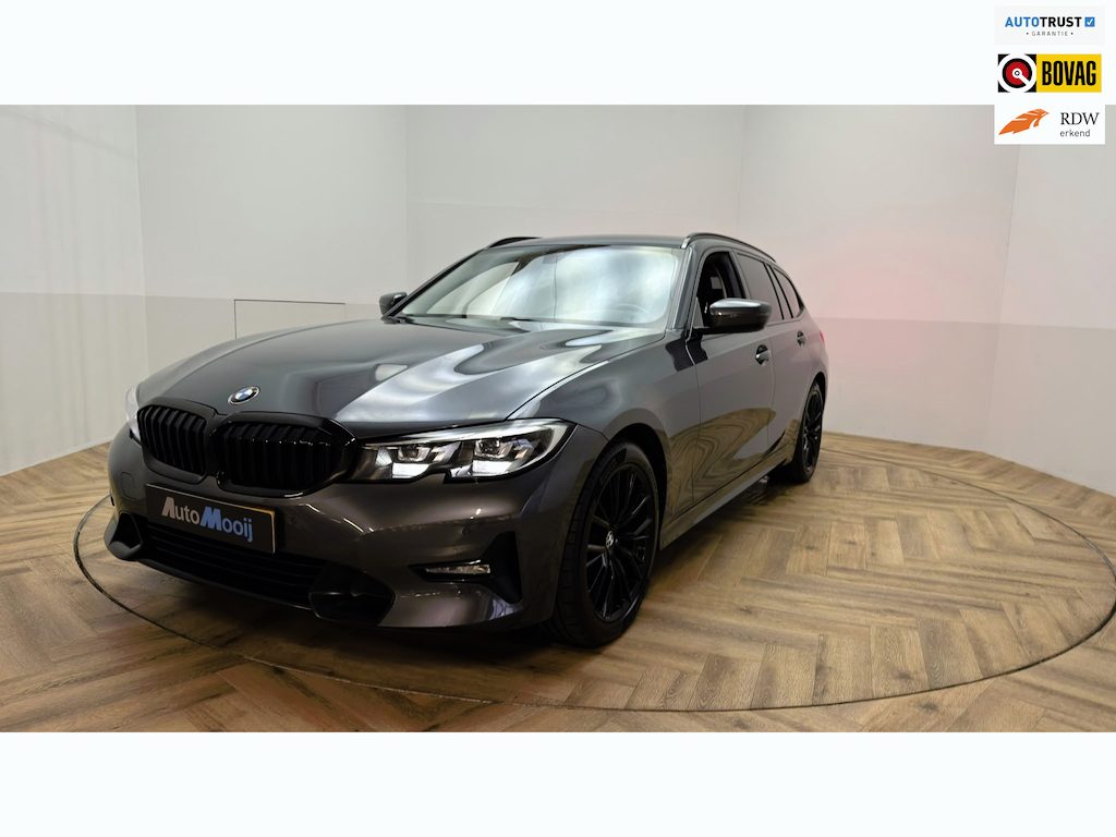 BMW 3-Serie Touring 320i Executive Edition | Automaat | 184 PK | Navigatie | Elektrische achterklep