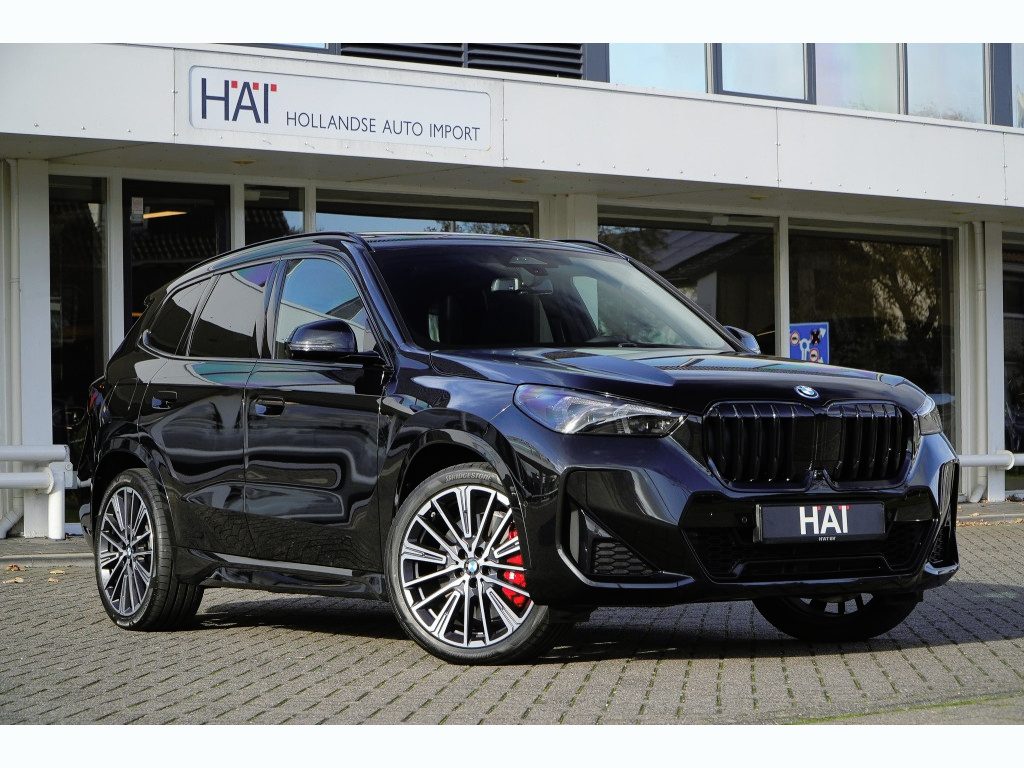 BMW X1 xDrive30e M-Sport Pro 326 PK I Pano I HUD I Massage I Trekhaak I