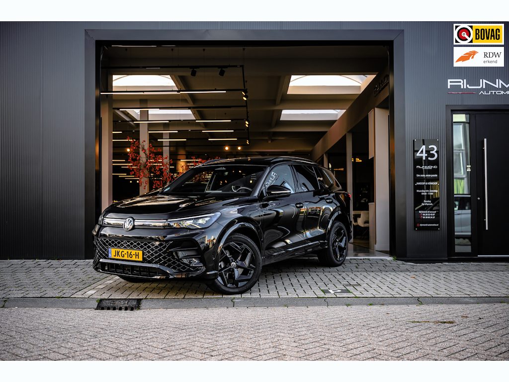 Volkswagen Tiguan 1.5 eHybrid R-Line Edition 272 Pk|Massage |Pano |Trekhaak|360-Camera| Acc | Lane-Assist