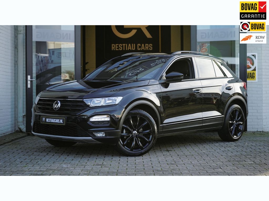 Volkswagen T-Roc 1.5 TSI Sport Black Optik AUTOMAAT|CLIMA|MODE|NAVIGATIE|STOELVERWARMING|TREKHAAK
