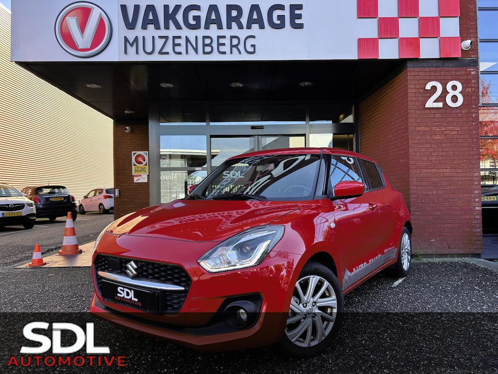 Suzuki Swift 1.2 Style Smart Hybrid // DODEHOEK // ADAPT. CRUISE // CAMERA+SENSOREN // STOELVERWARMING // NAVI + CARPLAY