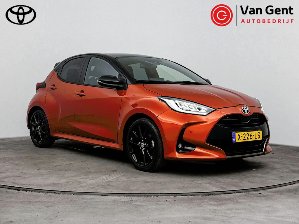 Toyota Yaris 1.5 Hybrid Executive | Panoramadak | Trekhaak | Dodehoek detectie | JBL | Apple Carplay / Android Auto | Head-up display | Stoel-/stuurverwarming | Parkeersensoren voor/achter | 17 inch