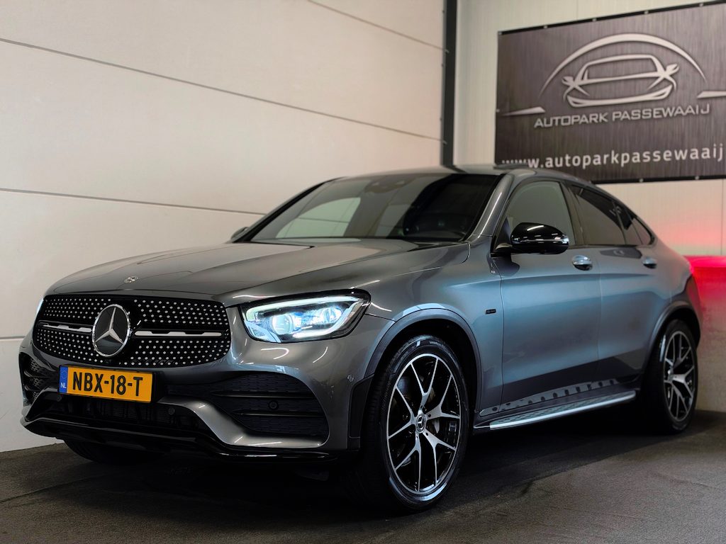 Mercedes-Benz GLC Coupe 300e 4MATIC AMG Pano, ACC, Apple Carplay, Sfeerverlichting, Elek Stoelen, Burmester, HUD, Multibeam