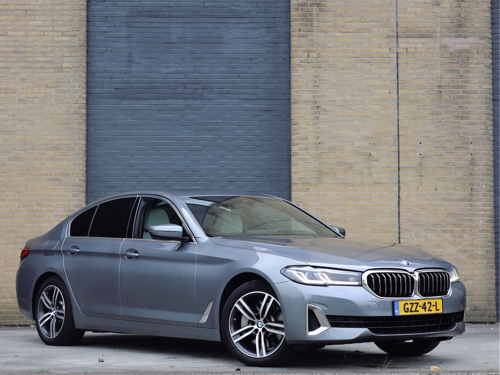 BMW 5-Serie 530e xDrive Luxury Line | Laser | Schuifdak | Ventilatie | HUD | Leder |