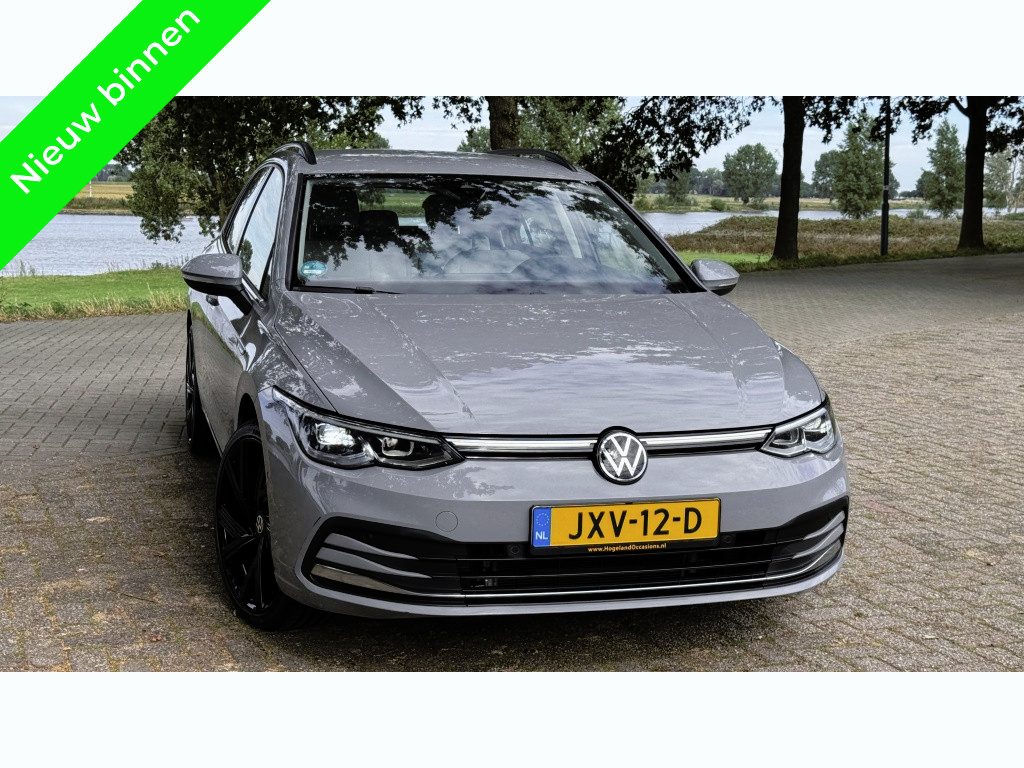 Volkswagen Golf variant 1.5 eTSI DSG INC BTW Camera Led Carplay Trekhaak Sfeerverlichting