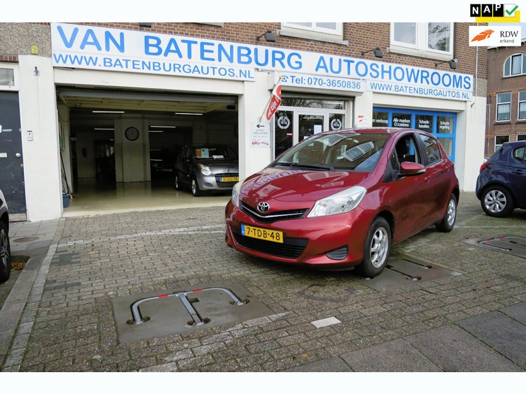 Toyota Yaris 1.0 VVT-i Now | Carplay | Airco | 4 nieuwe All Seasons banden | Financ. v.a. € 148,- p/m