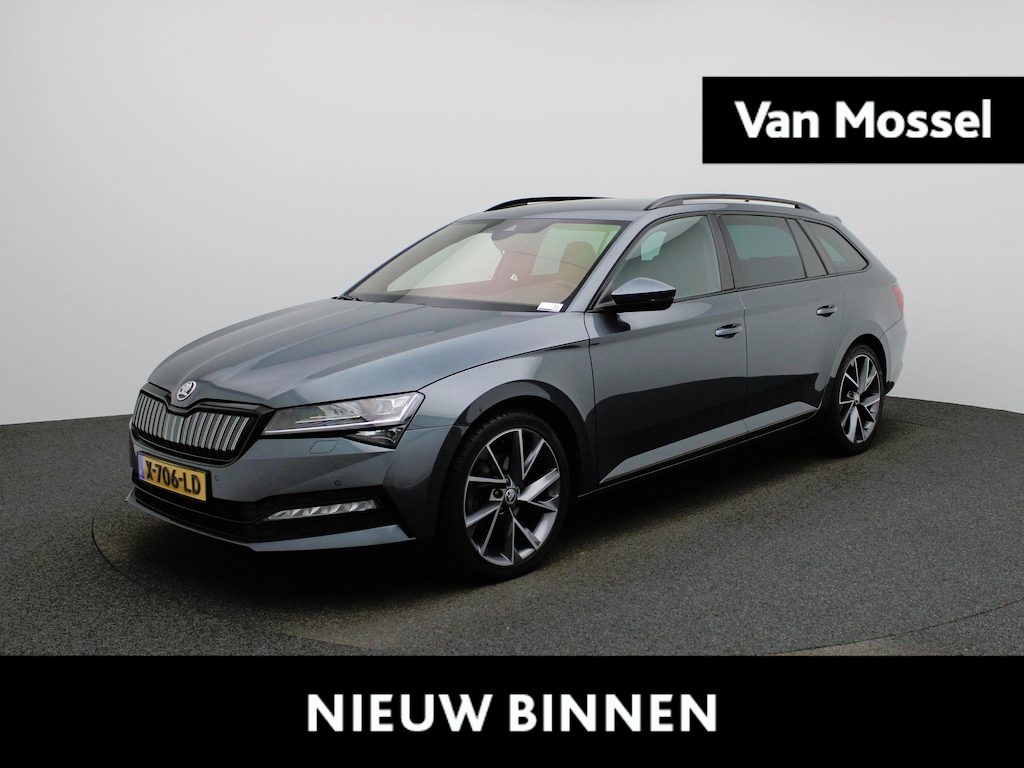 Skoda Superb Combi 1.4 TSI iV Sportline Business | Automaat | Apple Carplay/Android Auto | Stoelverwarming Voor + Achter | Navigatie | Sfeerverlichting |
