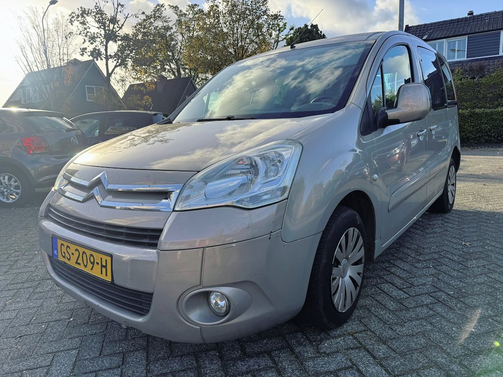 Citroën Berlingo 1.6-16V Multispace Apk 12/1/27 Achterschade