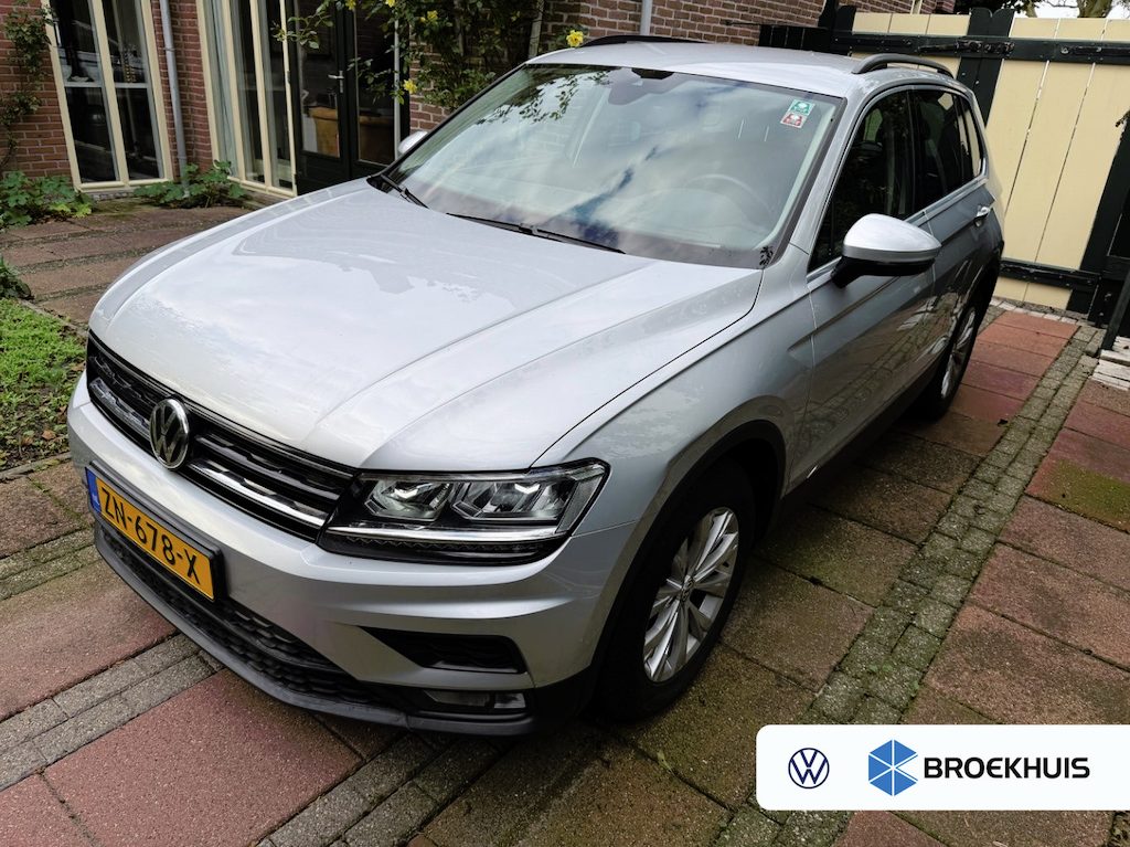 Volkswagen Tiguan 1.5 TSI ACT Comfortline l Unieke kmstand! l Dealeronderhouden l Navigatie l Climate Control l Trekhaak l Adaptive Cr Control l