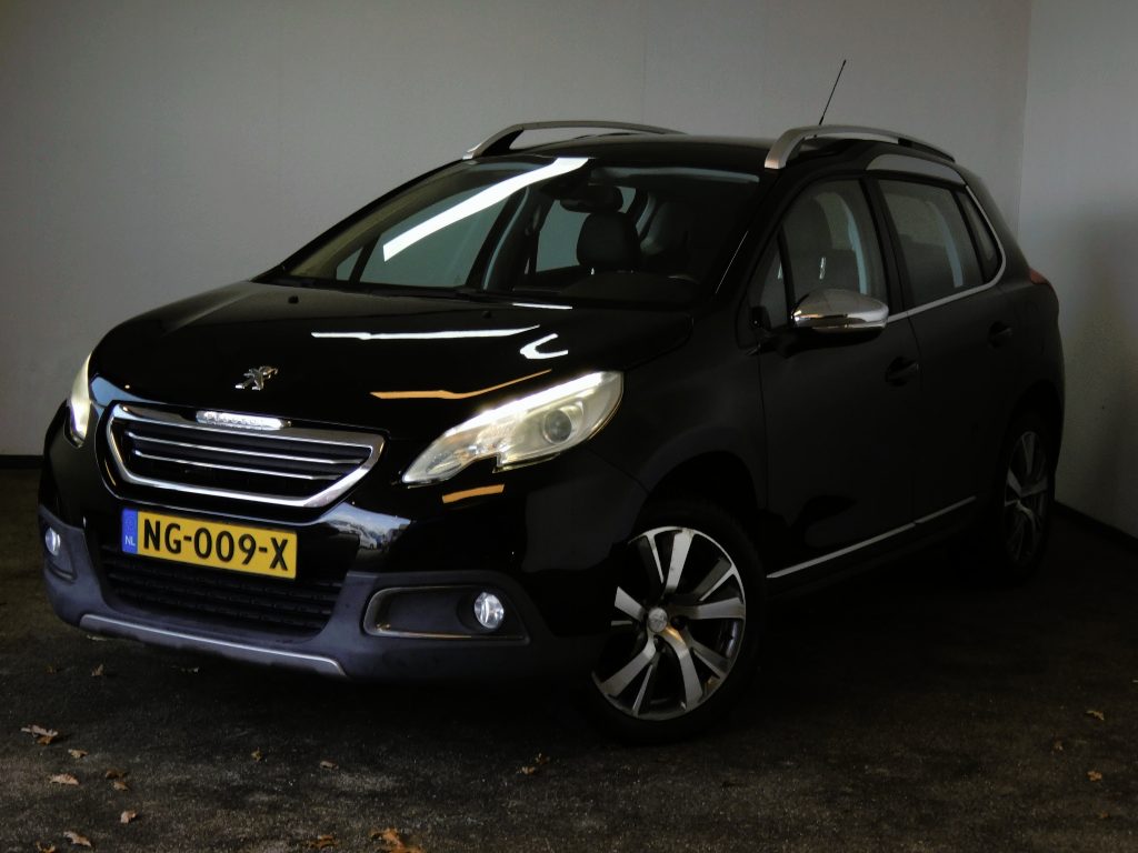 Peugeot 2008 1.2 PureTech Allure AUTOMAAT