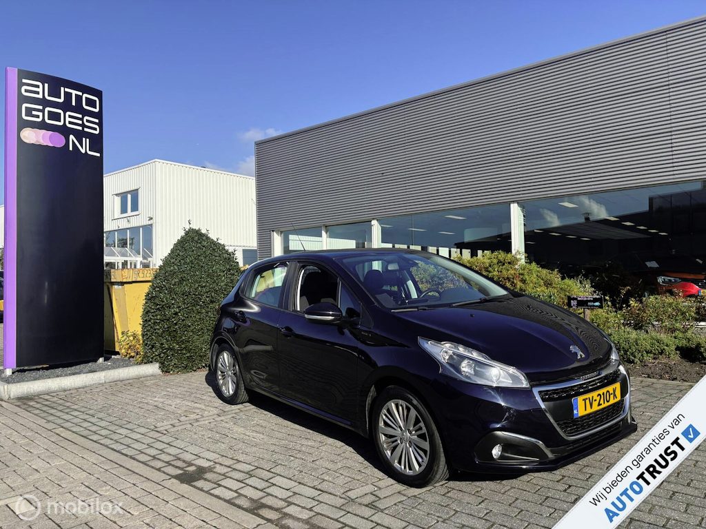 Peugeot 208 1.2 PureTech Signature 110pk