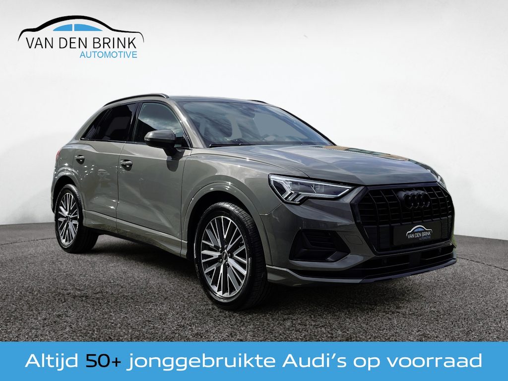 Audi Q3 35 TFSI S Edition Black Chronos grey