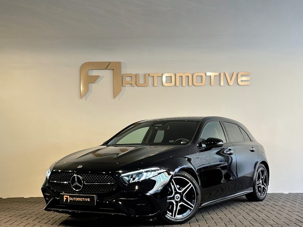 Mercedes-Benz A-klasse 180 AMG Stoelverwarming|Camera|Sfeerverlichting