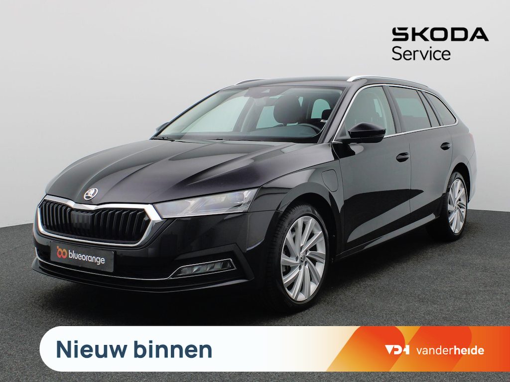 Skoda Octavia Combi 1.4 TSI iV PHEV Business Edition 204PK DSG Trekhaak, Adaptieve Cruise Control, 18" LM Velgen, Matrix LED-Koplampen, Elektr. Achterklep, Achteruitrijcamera