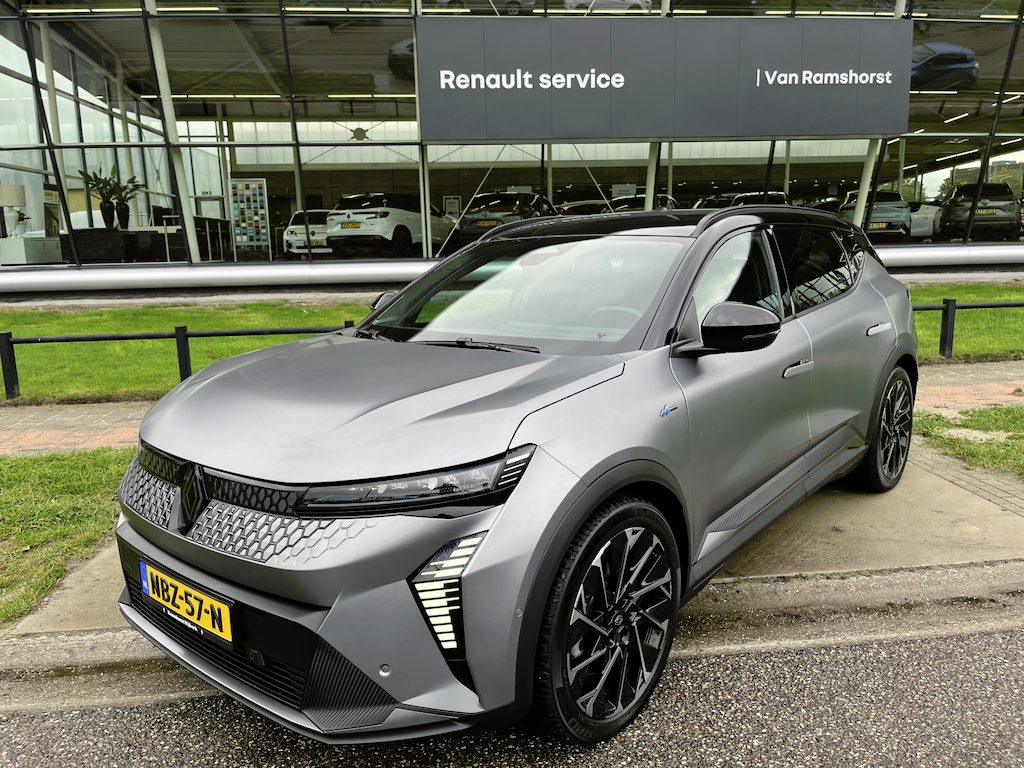 Renault Scenic E-Tech EV87 long range iconic 220PK / SOH 97.0% / Warmtepomp / Solarbay / Winter Pakket / Elek.Achter klep / Harman/Kardon /