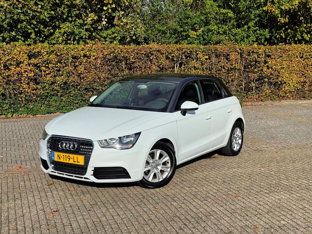 Audi A1 Sportback 1.2 TFSI Ambition Pro Line Business Stoelverwarming | Airco | PDC | 5-deurs | Carplay