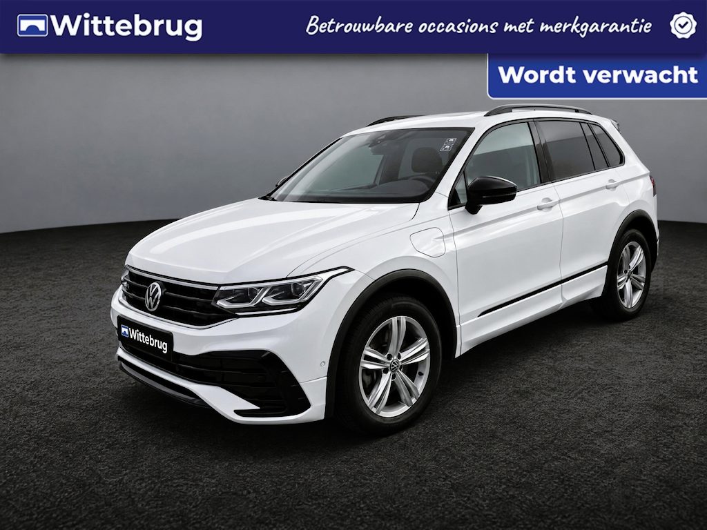 Volkswagen Tiguan 1.4 TSI eHybrid 245PK DSG R-Line Business / Black Style / Panoramadak / Trekhaak / 360 Camera / 19'' LMV / VW