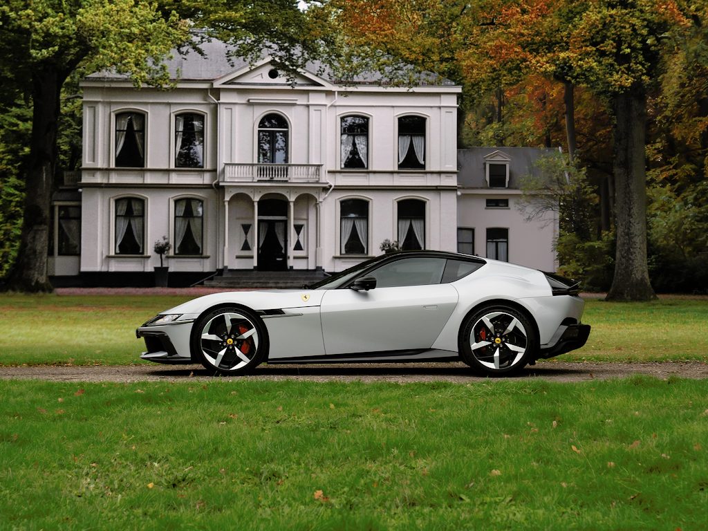 Ferrari 12Cilindri 6.5 V12 | Full carbon | Racing seats