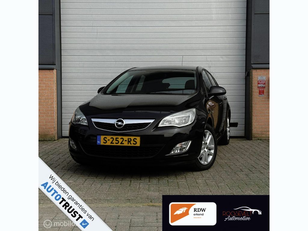 Opel Astra J 1.6 Edition / AUTOMAAT / PDC / LAGE KM / OND