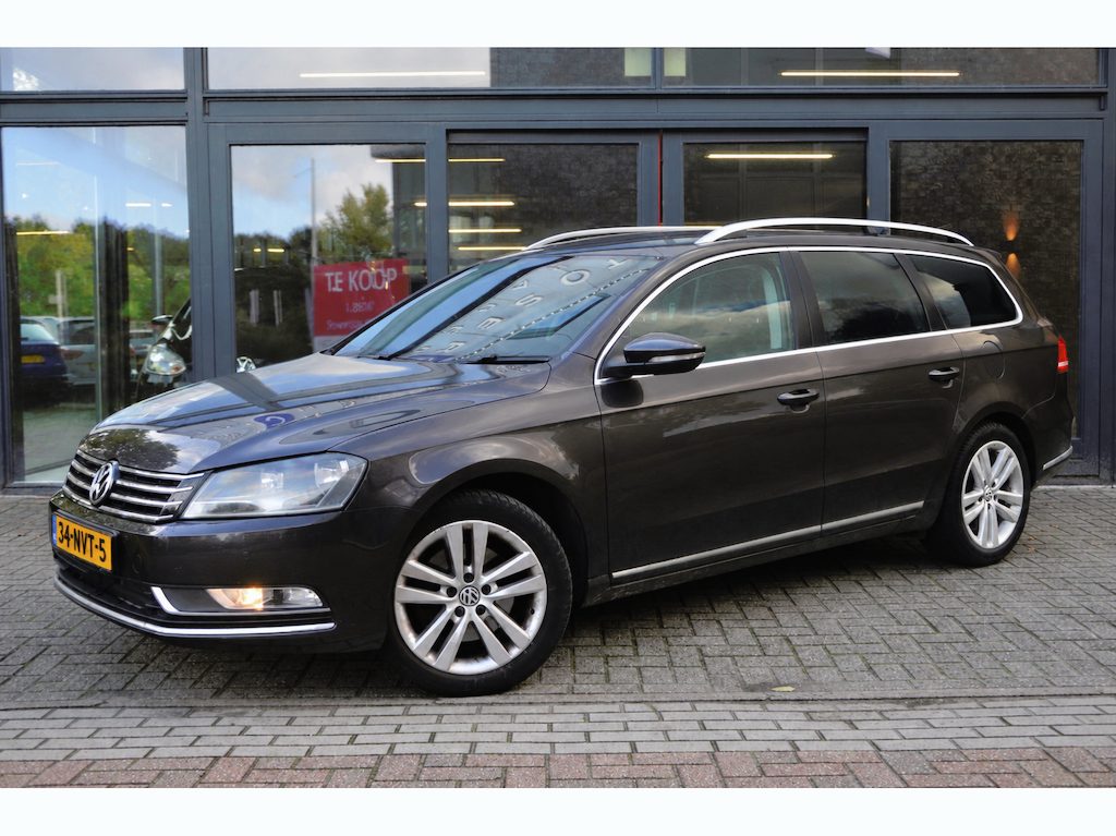Volkswagen Passat Variant 1.4 TSI | Parkeersensoren | All seasons | Keyless entry | Trekhaak | Cruise control | Bluetooth |