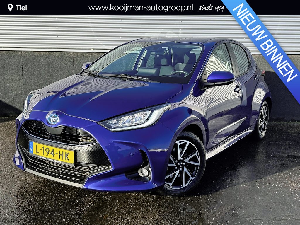 Toyota Yaris 1.5 Hybrid Dynamic Navigatie, Parkeersensoren, LMV, Achteruitrijcamera, Smart Key, Nieuw geleverd en dealeronderhouden