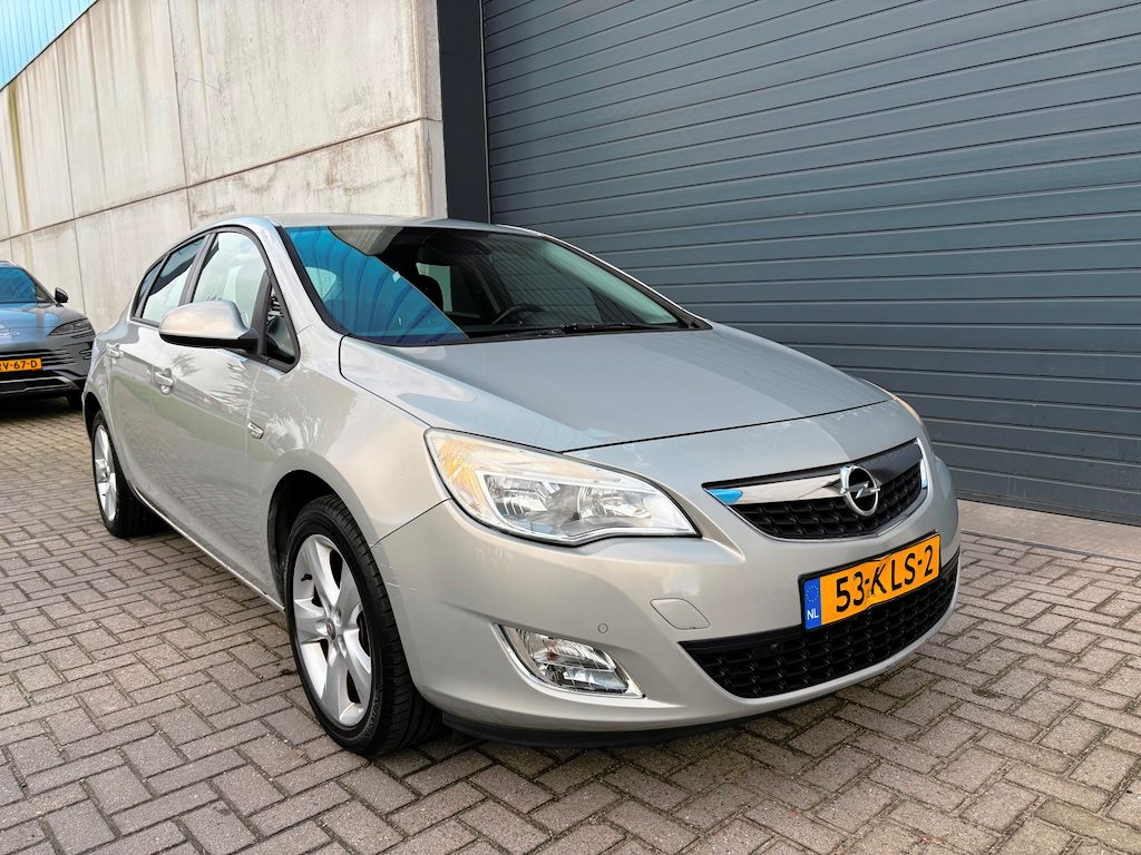 Opel Astra 1.6I Edition AIRCO NAVI PDC NAP