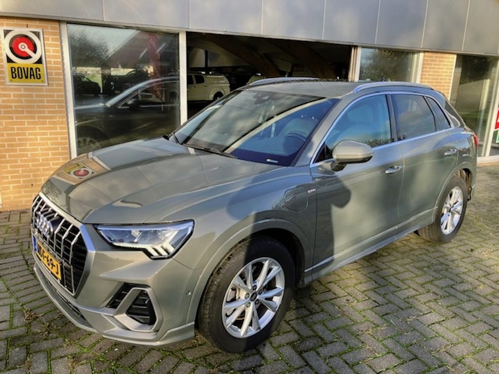 Audi Q3 45 TFSI e S-LINE phev