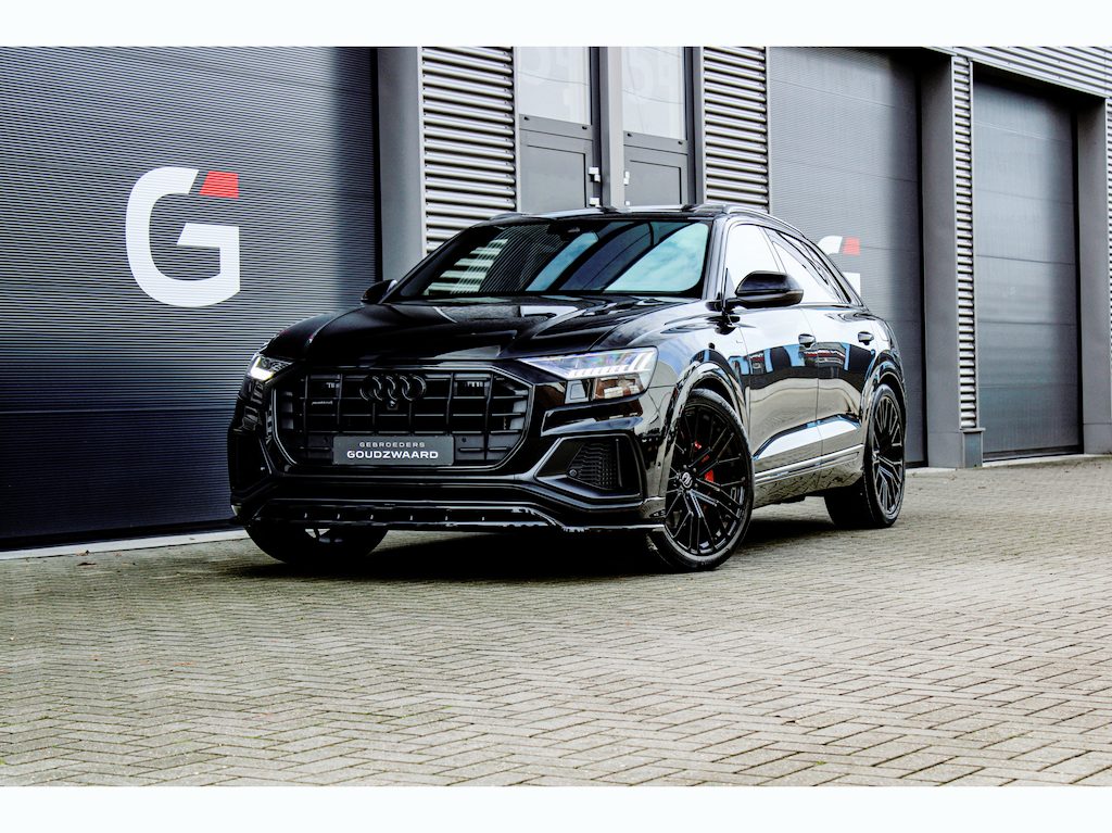 Audi Q8 55 TFSI e quattro S edition | Pano | Softclose | B&O | HUD | Massage | Trekhaak | Memory
