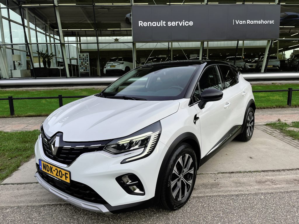 Renault Captur 1.6 E-Tech Hybrid 145 PK intens / Automaat / Camera / Parkeerhulp V+A / / Navigatie / Climate /