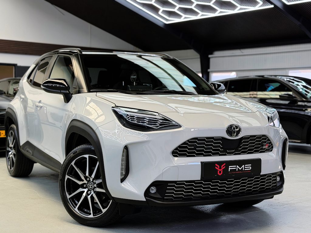Toyota Yaris Cross 1.5 Hybrid 130 GR Sport CarPlay Camera