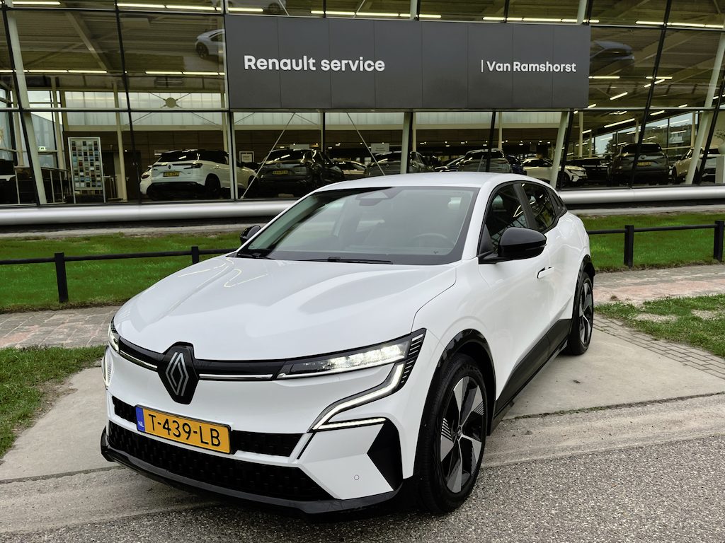 Renault Megane E-Tech EV60 220 Trekhaak / Camera / Stoelverw.Stuurverw. / Parkeerhulp V+A /